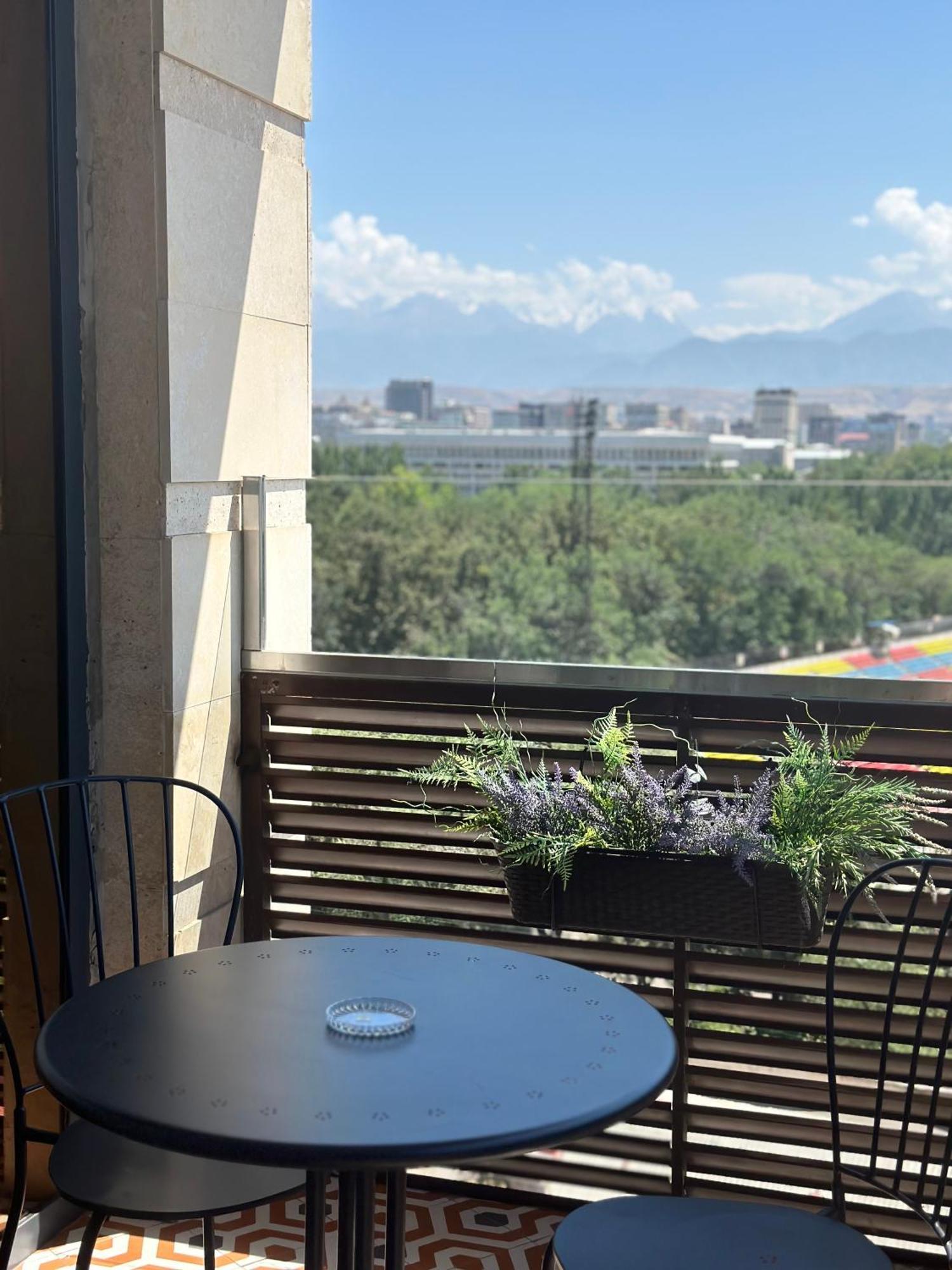 בישקק Logvinenko Apartment מראה חיצוני תמונה